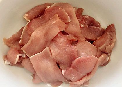 肉類切片機(jī)的應(yīng)用，加快了肉類加工廠的發(fā)展
